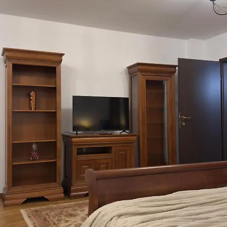 Vintage Luxury Flat